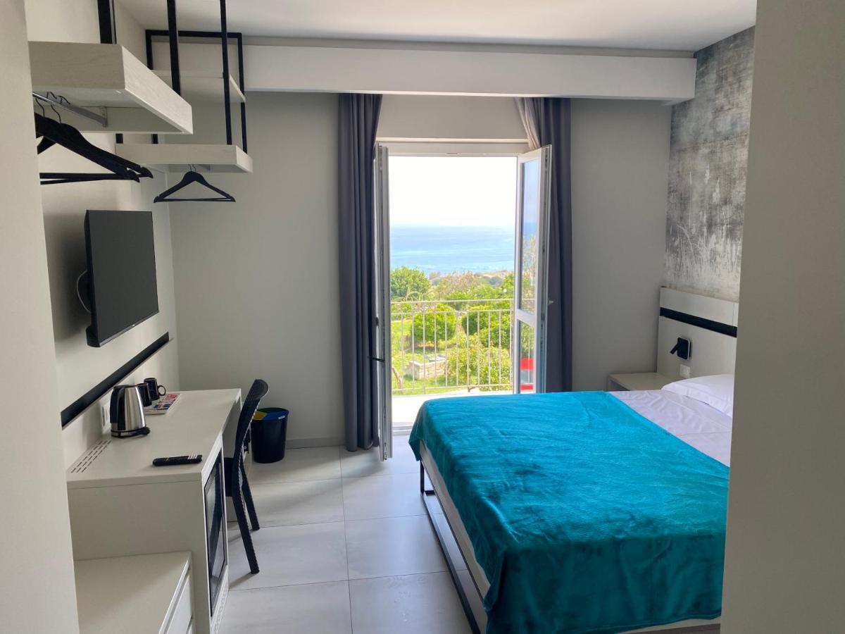 Gabriel Holidays Tropea Exterior foto