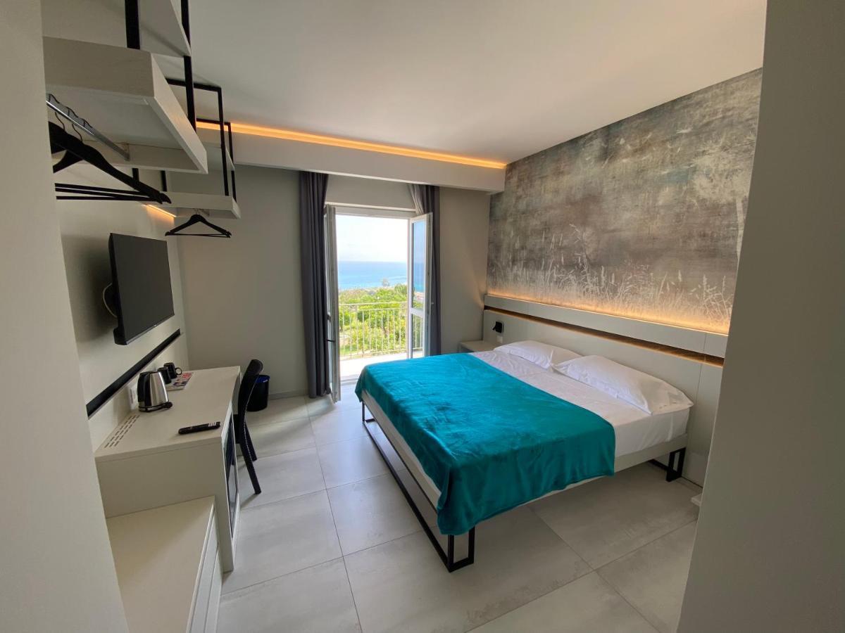 Gabriel Holidays Tropea Exterior foto